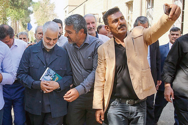 هادی منوری، از شاعران نامدار خراسان، درباره اینکه چرا سرودن شعر برای شخصیت‌هایی مثل سردار سلیمانی اهمیت دارد می‌گوید: به نظر من، اهمیت این اشعار در این است که به دلیل پاسداشت نیکی سروده شده است.