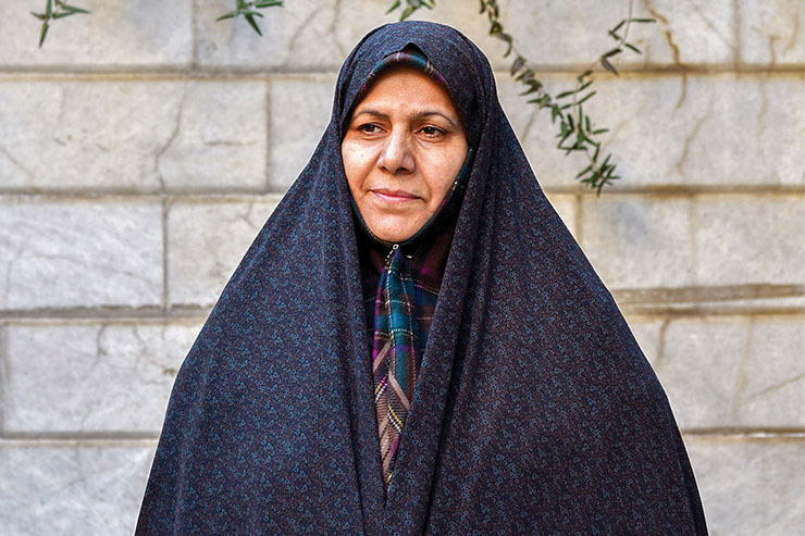 فاطمه الهی، خیر محله راه‌آهن بخشی از اجاره خانه‌اش را به درمان بیماران سرطانی اختصاص داده است