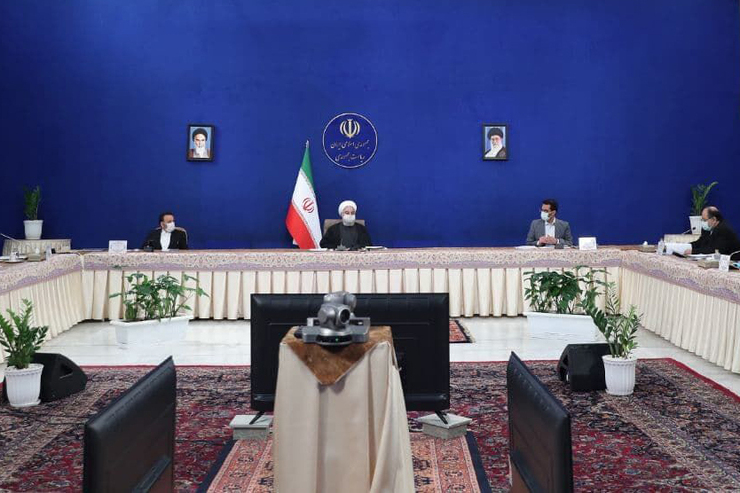 رییس جمهوری گفت: اقدامات لازم برای ارائه خدمات الکترونیکی در حوزه سلامت باید تا ۲۰ اسفند تکمیل شود تا مردم در رفاه بیشتری قرار بگیرند.
