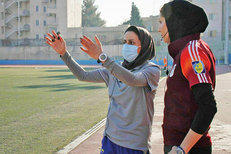 کمک‌داور بین‌المللی فوتبال مشهد در حال پرورش نسل جدید و طلایی برای دنیای قضاوت است