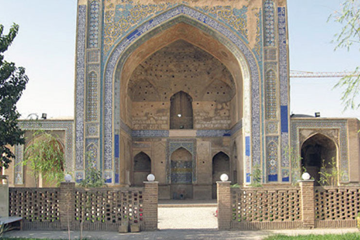 گزیده یک پژوهش درباره مصلای پایین‌خیابان که در نیمه دی‌ماه ۱۳۱۰ خورشیدی ثبت ملی شد.