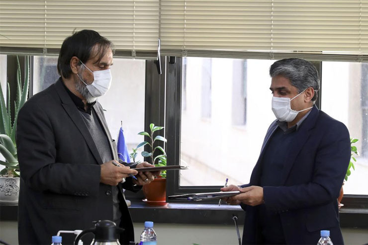 در راستای احیای محیط‌زیست حریم کلان‌شهر مشهد، معاونان شهردار مشهد در ۲ معاونت خدمات‌شهری و شهرسازی و معماری شهرداری مشهد با حضور نماینده اداره کل حفاظت محیط‌زیست خراسان‌رضوی تفاهم‌نامه‌ای دوجانبه را به امضا رساندند.