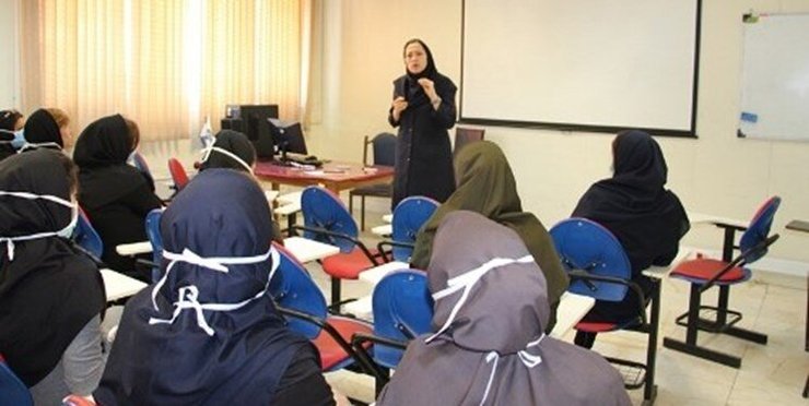 معاون پژوهش و فناوری وزیر علوم، تحقیقات و فناوری گفت: برنامه‌ریزی‌های اشتباه گذشته سبب شده امروز بیش از یک و نیم میلیون صندلی در دانشگاه‌ها بدون متقاضی باشد.