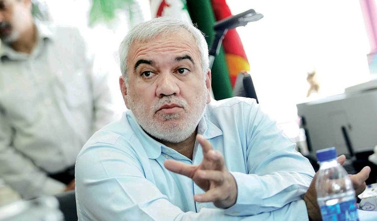 علی فتح الله زاده، مدیرعامل سابق باشگاه استقلال در مصاحبه ای اعلام کرده اساسنامه باشگاه استقلال بدون اجازه منصور پورحیدری تغییر کرده است.