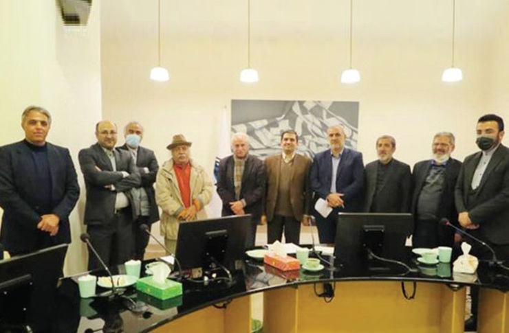 چند روز بعد از برپایی تجمع اعضای خانه تئاتر که در اعتراض به مسائل صنفی و وضعیت معیشتی هنرمندان این رشته در مقابل مجلس شورای اسلامی برگزار شد، نمایندگان کمیسیون فرهنگی، اجتماعی و تلفیق مجلس و نمایندگان تجمع «اعتراض در سکوت»، دیدار و گفتگو کردند.