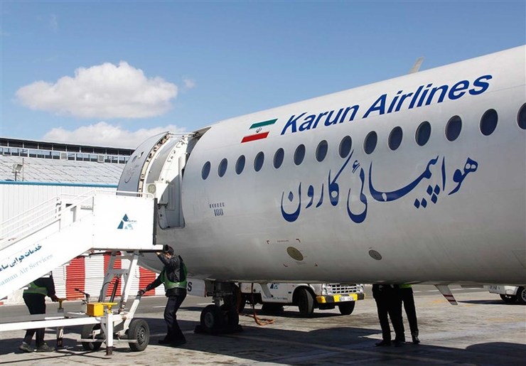 سخنگوی سازمان هواپیمایی کشوری گفت: ترکیدن چرخ های اصلی چپ هواپیمای فوکر کارون باعث بسته شدن باند فرودگاه مهرآباد شد.