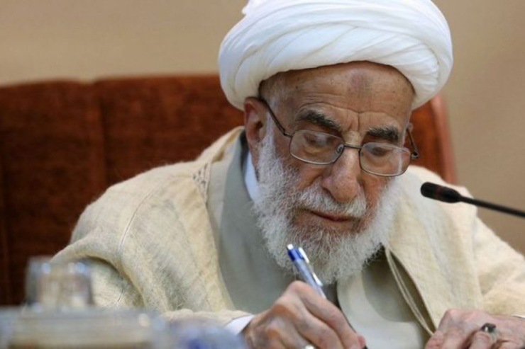 دبیر شورای نگهبان گفت: من در تعجبم چرا در این شرایط که به‌دلیل سوء‌تدبیری‌های برخی مسئولان مردم با مشکلاتی همچون گرانی و تورم مواجه هستند، آقای رئیس جمهور اظهارات خلاف قانون اساسی علیه شورای نگهبان مطرح می‌کند.