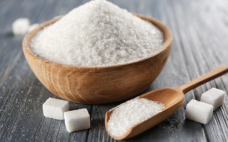 مصرف بیش از اندازه قند و شکر، باعث دیابت، افسردگی شده و خطر ابتلا به بیماری‌های قلبی را افزایش می‌دهد.