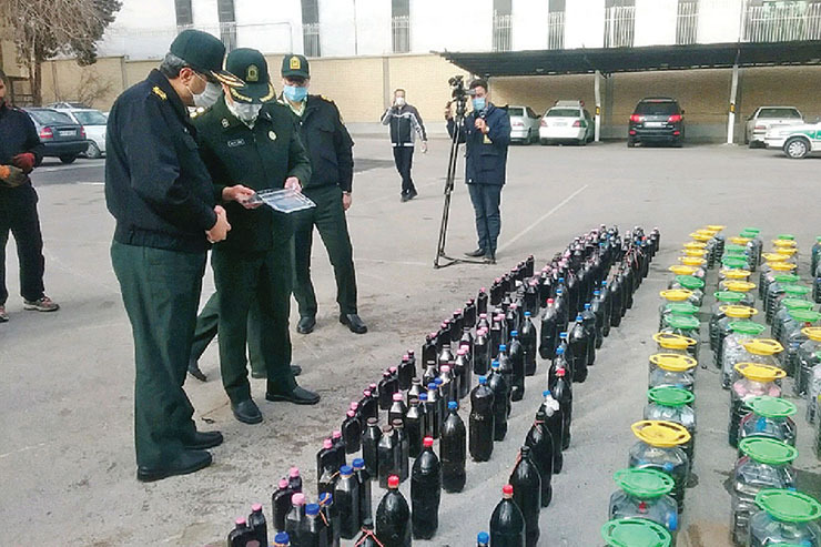 عملیات بامدادی پلیس خراسان رضوی به دستگیری قاچاقچی مواد مخدر با 1000 کیلوگرم مواد مخدر و نابودی باند سرقت در مشهد انجامید