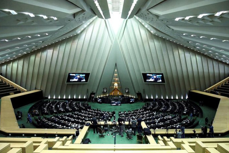 بررسی گزارش کمیسیون آیین‌نامه داخلی مجلس درباره طرح شفافیت آرای نمایندگان در دستور کار هفته جاری مجلس قرار گرفت.