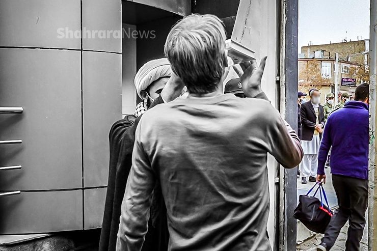 بناست صبح هشتمین روز این ماه و ماه‌های بعد برای زندانیان معسر، همان‌ها که به‌واسطه عدم کفایت دارایی یا عدم دسترسی به مال خود قادر به تأدیه مخارج محاکمه یا دیون خود نیستند، یادآور کرامت کریم اهل‌بیت (ع) باشد. بناست در این روز به نام امام‌رضا (ع) و با همت خیّران مسجدی مشهد و استان، در‌های زندان، برای هشت نفر باز شود.