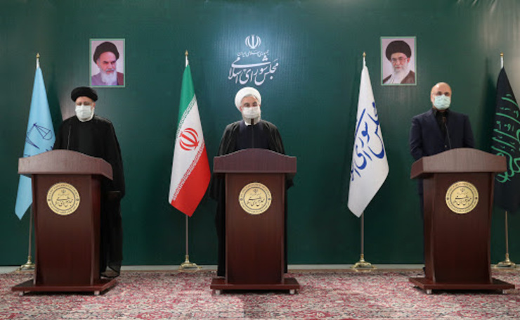  رییس جمهوری در پایان جلسه سران قوا سه سناریو پیش رو برای تامین واکسن کرونا مورد نیاز جامعه ایران را تشریح کرد.