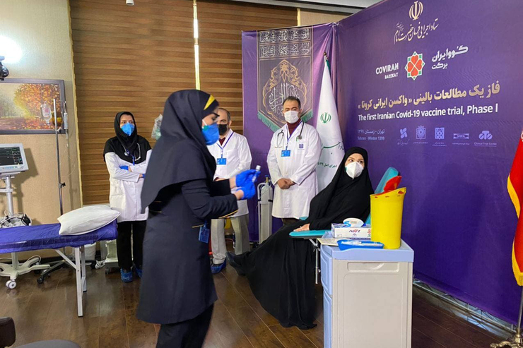 عضو کمیسیون بهداشت مجلس شورای اسلامی گفت: واکسن ویروس کرونا در ایران مردادماه ۱۴۰۰ به تولید انبوه خواهد رسید.