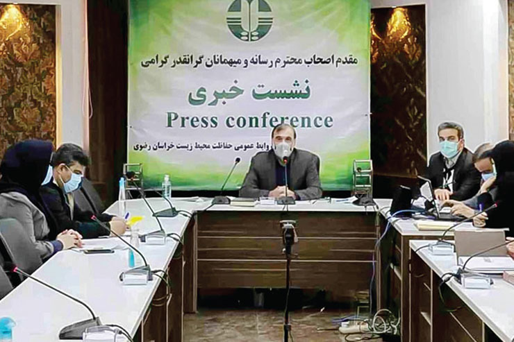 مدیرکل حفاظت محیط زیست خراسان رضوی: شرایط آلودگی هوا در کلان شهر‌ها متأثر از ۲ عامل انتشار آلاینده‌ها و عامل شرایط جغرافیایی و محیطی کلان شهرهاست. در مشهد بیشتر از تهران شرایط وارونگی هوا را داریم؛