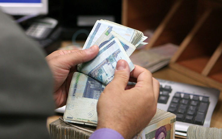 با توجه به اینکه دریافتی یک بازنشسته کشوری حدود ۳ برابر یک بازنشسته تامین اجتماعی است، مصوبه‌ی کمیسیون تلفیق در زمینه کاهش ۳۰ هزار میلیاردی منابع تامین اجتماعی، می‌تواند اختلاف دریافتی بازنشتگان هم رده هم بیش از ۳ برابر کند.