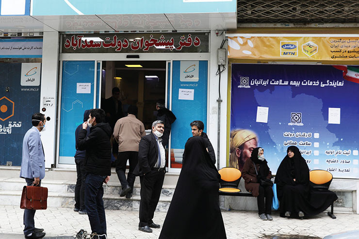 با وجود الزام‌های بهداشتی بسیار، تعدادی از دفاتر پیش خوان همچنان برای خود الزامی مبنی رعایت شیوه‌نامه‌های بهداشتی قائل نیستند و پذیرای حجم زیادی از مراجعان هستند.