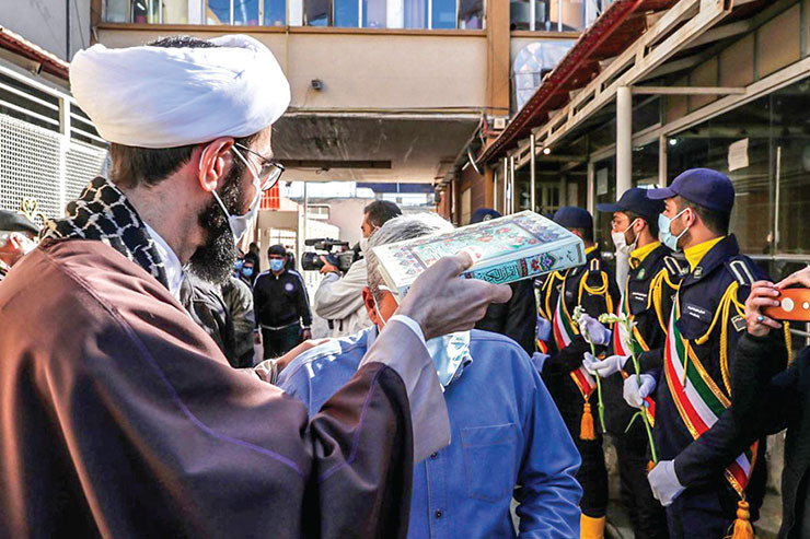 مدیرکل زندان‌ها و اقدامات تأمینی و تربیتی استان: در ادامه طرح فجر فاطمی، ۷۰ زندانی جرائم مالی آزاد شدند