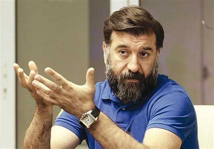 پیشکسوت فقید پرسپولیس صبح امروز در حضور همبازیان سابقش در بهشت زهرا در کنار مزار پدرش به خاک سپرده شد.