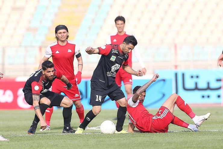 پرسپولیس موفق شد با تک گل سیدجلال حسینی به پیروزی برسد و با دست پر از تبریز برگردد.