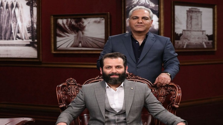 امیر رضا دلاوری امشب ساعت ۲۳ مهمان مهران مدیری در برنامه دورهمی است.