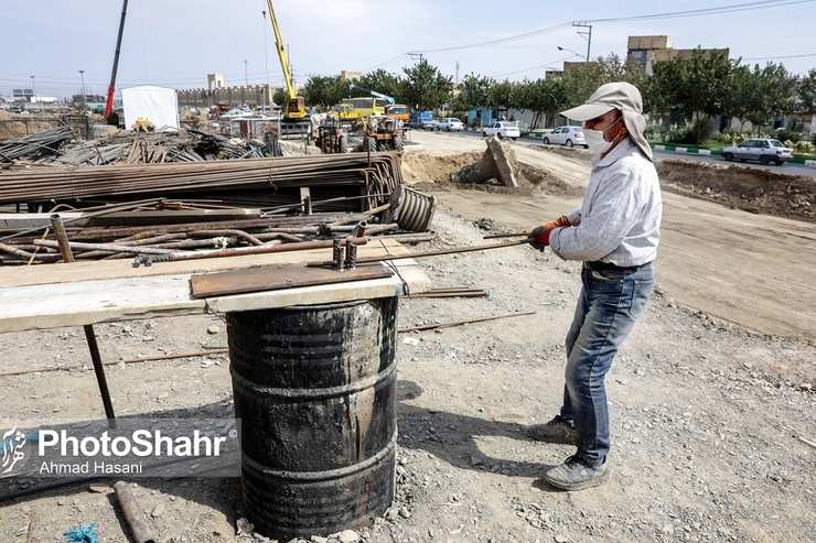 محاسبات کارگران در کمیته مزد ۱۴۰۰، از رسیدن هزینه معیشت خانوار‌های کارگری به ۹ میلیون‌ و ۲۰۰ هزار میلیون تومان حکایت دارد که جبران آن جز با اجرای کامل و درست قانون کار در چندین سال متمادی امکان‌پذیر نیست.