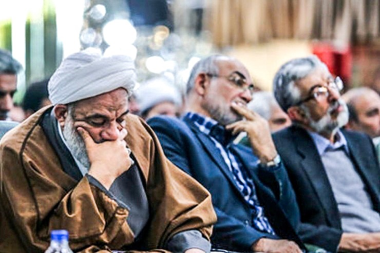 به‌نظر می‌رسد اصولگرایان در این مسیر راه دشوارتری در پیش داشته باشند، زیرا حضور چهره‌های مختلف اصولگرا در رسانه‌های گوناگون و اظهارنظر دراین‌باره حاکی از همین دشواری است.