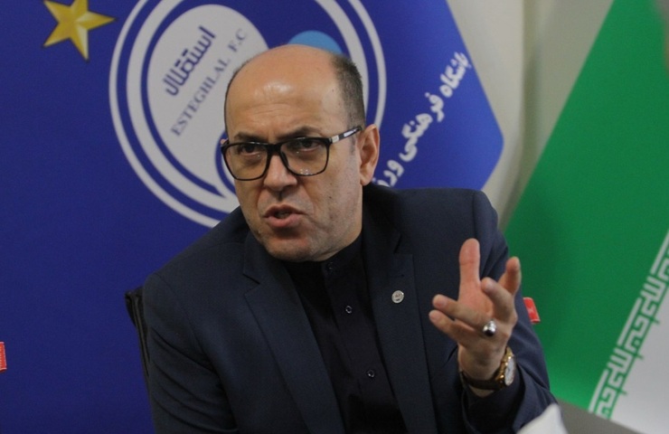 قرارداد وریا غفوری در زمان مدیرعاملی سعادتمند وبه خواست این مدیر افزایش پیدا کرده، اما درکمال تعجب مدیران کنونی استقلال از وریا غفوری به کمیته اخلاق شکایت کرده اند تا این قرارداد را کاهش دهد. آیا این اقدام پذیرفتنی است؟