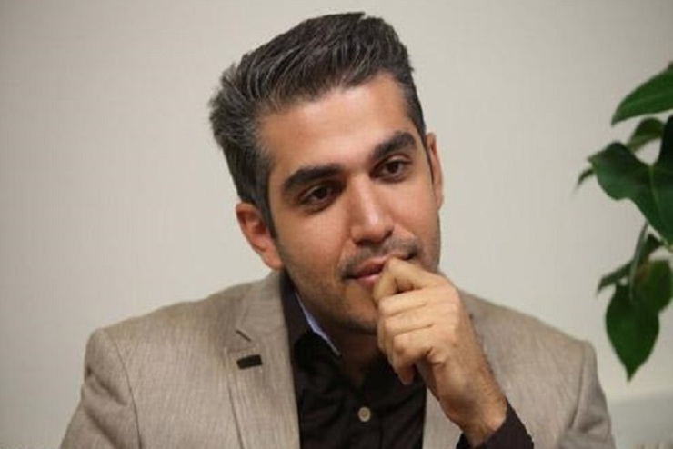 علی رضوانی خبرنگار خبرگزاری صدا و سیما و مجری بدون تعارف به علت ابتلا به بیماری کرونا در بیمارستان بستری شد. برنامه بدون تعارف جمعه‌ها از خبر ۲۰:۳۰ شبکه دو سیما پخش می‌شود و از برنامه‌های جنجالی صداوسیما است.