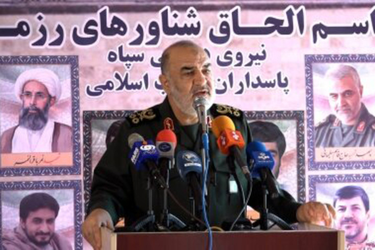فرمانده کل سپاه گفت: آمریکا دیگر چهره یک قدرت فائقه جهانی را ندارد و قوای پیشران قدرت او توسط انقلاب اسلامی چه در ایران عزیز و چه در سایر بلاد اسلامی، فرسوده شده است.