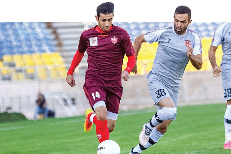 پرسپولیس برای نزدیک‌تر‌شدن به بالای جدول باید امروز مس رفسنجان را شکست بدهد تا فاصله اش را با صدر جدول کمتر از همیشه ببیند و برای قهرمانی در لیگ بیستم امیدوار شود.