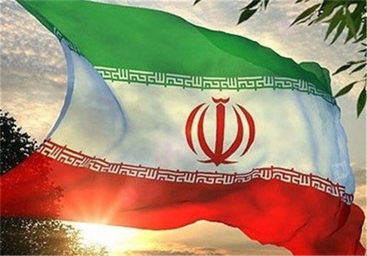 بزرگترین پرچم ایران شرق کشور در مشهدمقدس به اهتزاز درآمد.