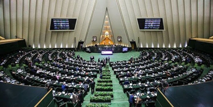سومین قسمت سریال «دادستان» به کارگردانی مسعود ده‌نمکی و تهیه‌کنندگی محمد خزاعی شب گذشته روی آنتن شبکه سه رفت.