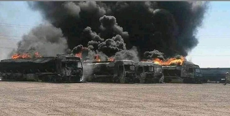 سخنگوی استاندار هرات افغانستان اعلام کرد: آتش سوزی گسترده در اسلام قلعه و مرز دوغارون نزدیکی مرز ایران و افغانستان با رسیدن خودرو‌های آتش نشانی از ایران مهار شده، اما خسارات بزرگی بر جای گذاشته است.
