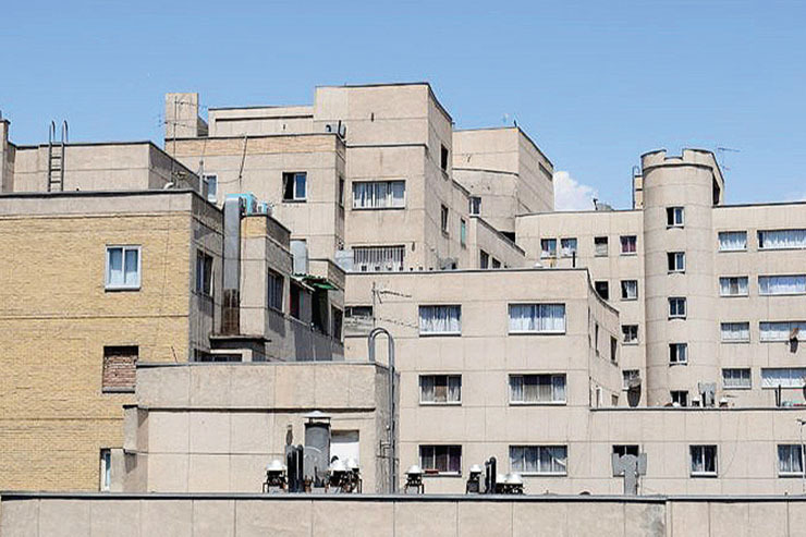 برخی خانه‌های شهر مشهد که تعداد آن‌ها کم هم نیست، قدمت ۲۰ یا ۳۰ ساله دارند که شاید در آن سال‌ها این خانه‌ها در برابر زلزله یا دیگر موارد به‌خوبی مقاوم‌سازی نشده باشند.