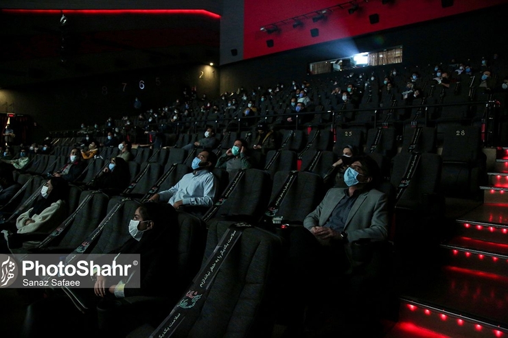 دبیر و سخنگوی انجمن سینماداران از احتمال اکران ۳ فیلم «دینامیت»، «چپ، راست» و «درخت گردو» در نوروز ۱۴۰۰ خبر داد.