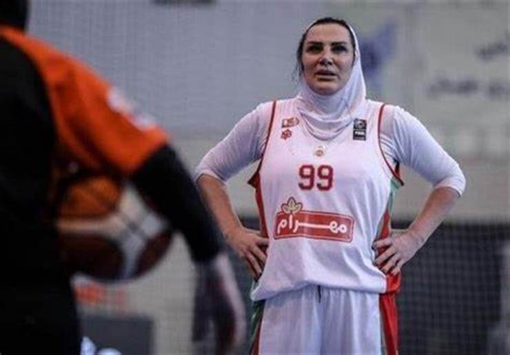 تیم بسکتبال بانوان مهرام در نیمه‌نهایی لیگ برتر با نتیجه ۹۲ بر ۸۰ اولین بازی این مرحله را از آن خود کرد.