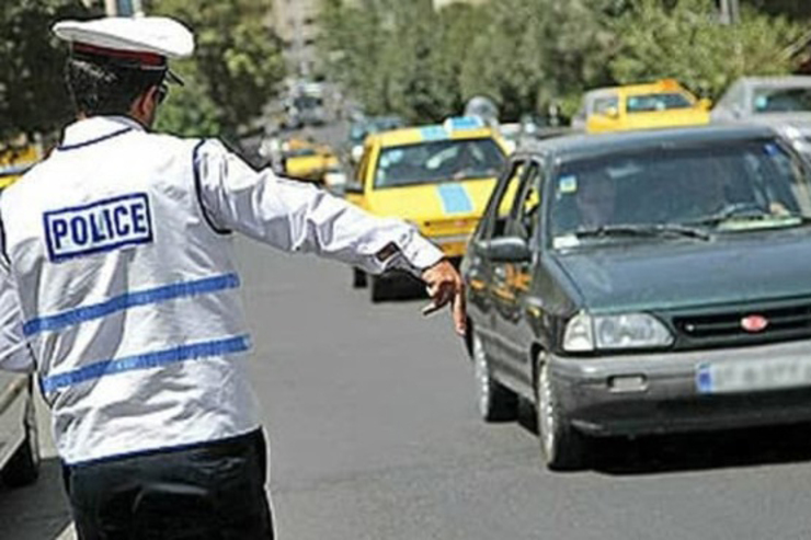 سخنگوی نیروی انتظامی در واکنش به حادثه سیلی خوردن یک سرباز راهور توسط یکی از نمایندگان مجلس گفت: اجازه نمی‌دهیم به ساحت مقدس سبزپوشان خدوم نیروی انتظامی توهین و تعدی شود.