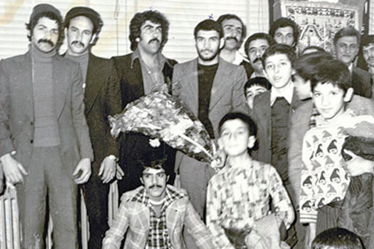 شهید احمدی که نامش زینت‌بخش زورخانه قدیمی منطقه ماست، روز تولد پسرش راهی بهشت شد