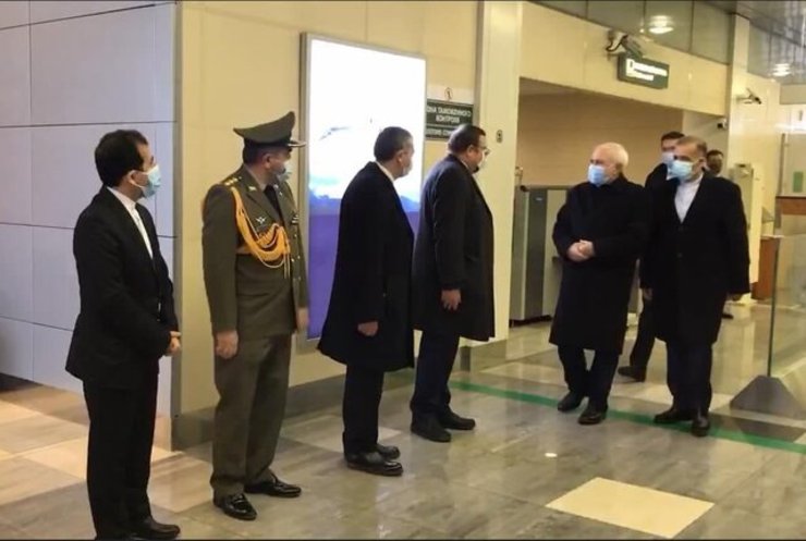 محمد جواد ظریف در ادامه سفر منطقه‌ای خود به کشورهای حوزه قفقاز وارد مسکو شد.