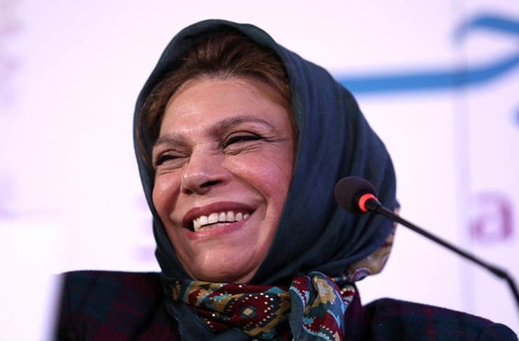 عباس یاری، منتقد سینما و دبیر تحریریه مجله فیلم: ریه‌های خانم خیراندیش هم درگیر کرونا شده و ایشان در بیمارستان در حال کورتون‌درمانی است.