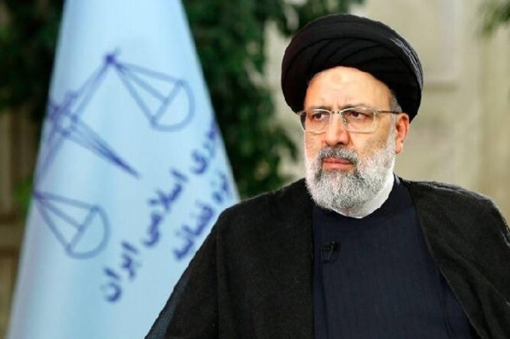رئیس قوه قضاییه گفت: در امر قضا، علم و ادب مباحث مهمی برای کسی است که در کسوت و جایگاه قضا قرار گرفته است.