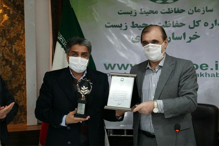 با انتخاب سازمان محیط زیست، مشهد شهر نمونه خدمات سبز کشوری شد و تندیس برتر در این زمینه از سوی عیسی کلانتری، معاون رئیس جمهور و رئیس سازمان حفاظت محیط زیست به معاون خدمات شهری شهرداری مشهد اهدا شد.