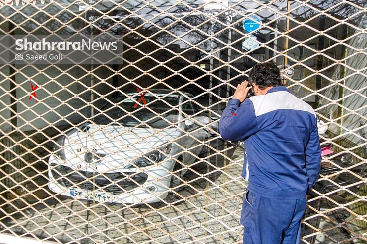یک خانواده کارگری برای خرید ارزان‌ترین نوع خودروی داخلی یعنی تیباصندوقدار باید ۳۰ درصد از حقوق دو میلیون و هشتصدهزارتومانی خود یعنی معادل ۸۰۰ هزار تومان را به مدت ۱۰۸ ماه پس‌انداز کرده باشد تا بتواند این خودرو را از کارخانه به قیمت ۸۷ میلیون تومان بخرد.