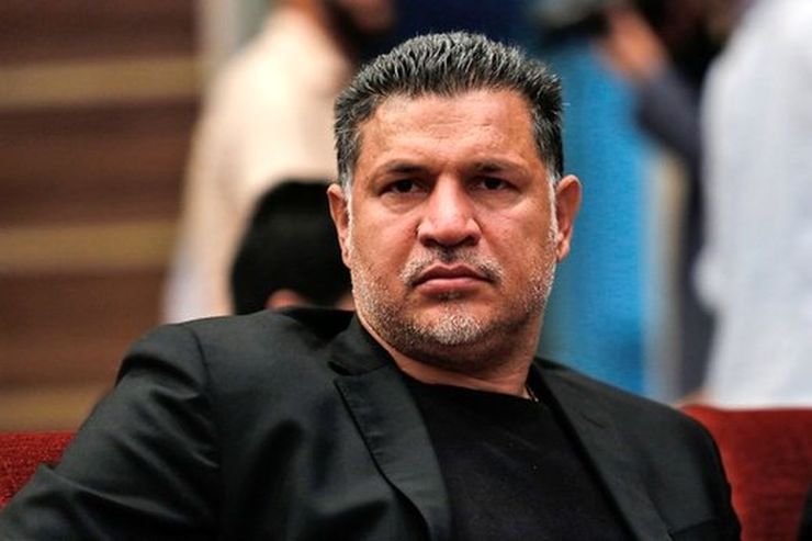 یکی از پیشکسوتان فوتبال ایران و باشگاه استقلال در برنامه ای تلویزیونی مدعی شد علی دایی استقلالی است و حتی البسه این تیم را مدتی تامین می کرده است.