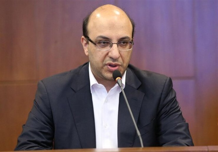مهدی علی‌نژاد در واکنش به انتقادات علی کریمی واکنشی عجیب داشت و گفت: جدی نمی‌گیریم.