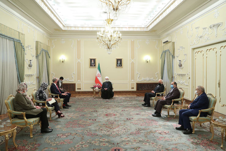 رییس جمهوری تاکید کرد: جمهوری اسلامی ایران تنها طرفی است که برای حفظ برجام هزینه پرداخته است، اما این وضع نمی‌تواند به همین شکل تداوم یابد و برای حفظ و احیای برجام، اجرای کامل قطعنامه ۲۲۳۱ شورای امنیت سازمان ملل از سوی همه اعضای برجام ضروری است.