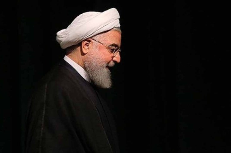 رئیس جمهور گفت: سال آینده سال غلبه بر ویروس و رونق مشاغل خواهد بود. البته نه اول سال. اما به مرور واکسن خارجی وارد می شود و به بازار می آید و واکسن داخلی توزیع می شود.