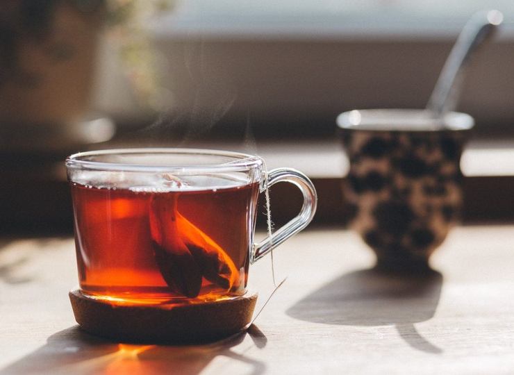 یک مشاور تغذیه و رژیم شناسی درباره عوارض نوشیدن بیش از حد چای به بیان توضیحاتی پرداخت.
