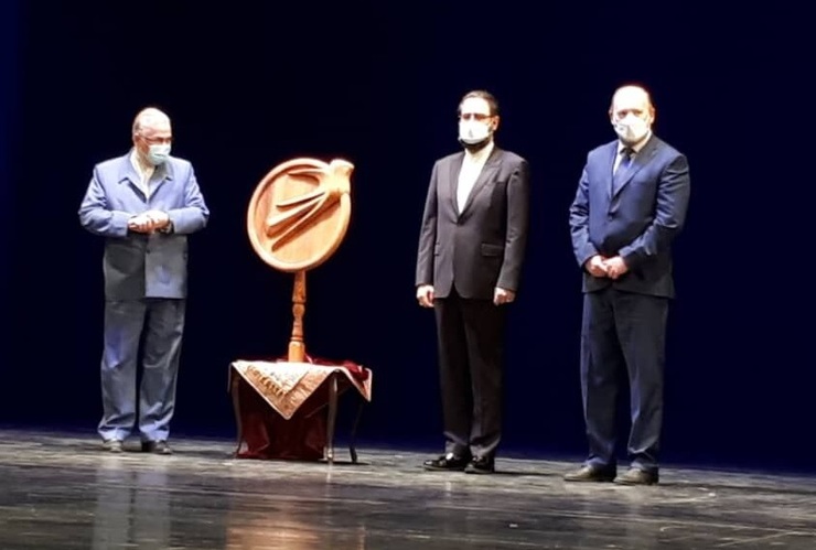  نشان نوروز با حضور معاون هنری وزارت فرهنگ و ارشاد اسلامی و رایزن‌ها و وابستگان فرهنگی کشورهای همسایه رونمایی شد.