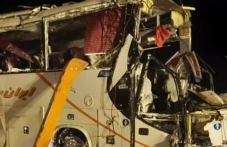 ساعت ۲:۱۷ بامداد شنبه ۲۳ اسفند ماه، واژگونی یک دستگاه اتوبوس در پیچ سرهنگ جاده چالوس بدلیل برخورد بهمن با اتوبوس به اورژانس اعلام شد، در این حادثه یک‌نفر کشته و ۱۹نفر زخمی‌شده‌اند.